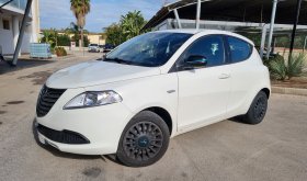 Vehicle Image Vehicle Image